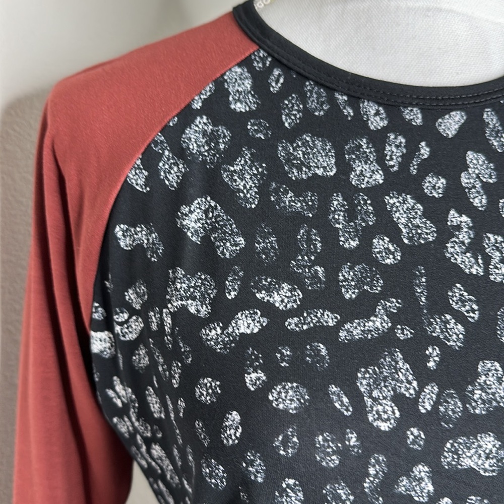 LuLaRoe Randy - Picture 2 of 3